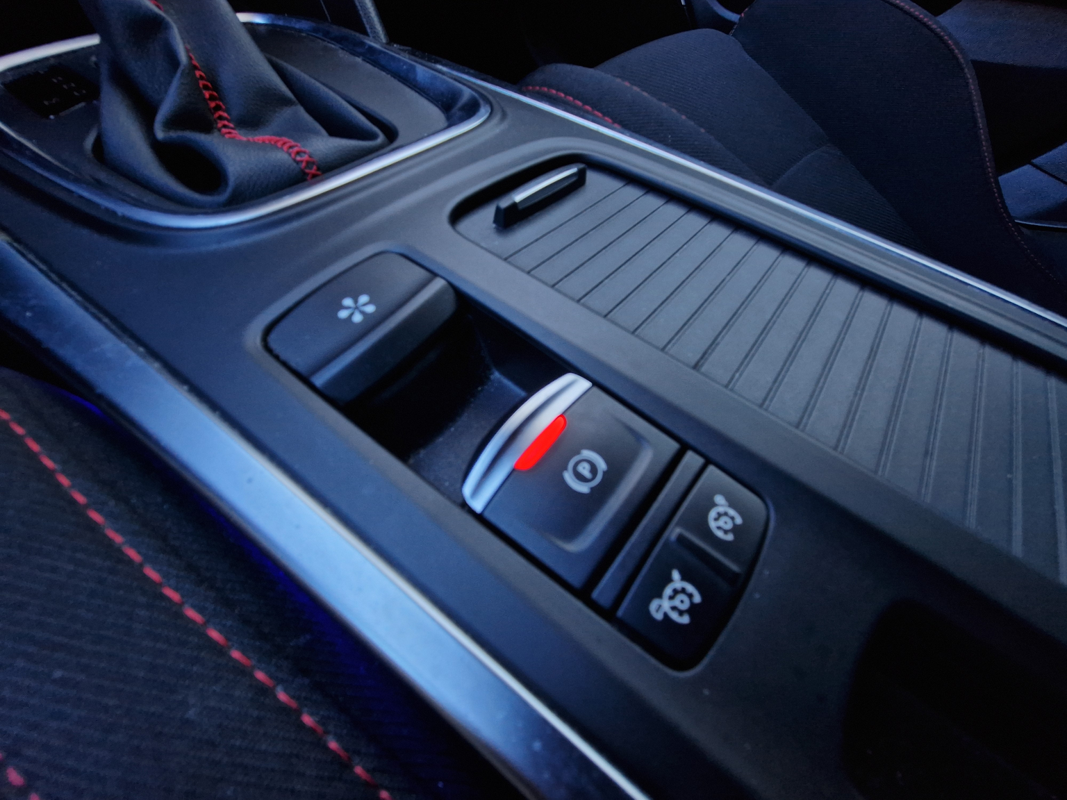 RENAULT Mégane Sport 1.8 T Trophy EDC
