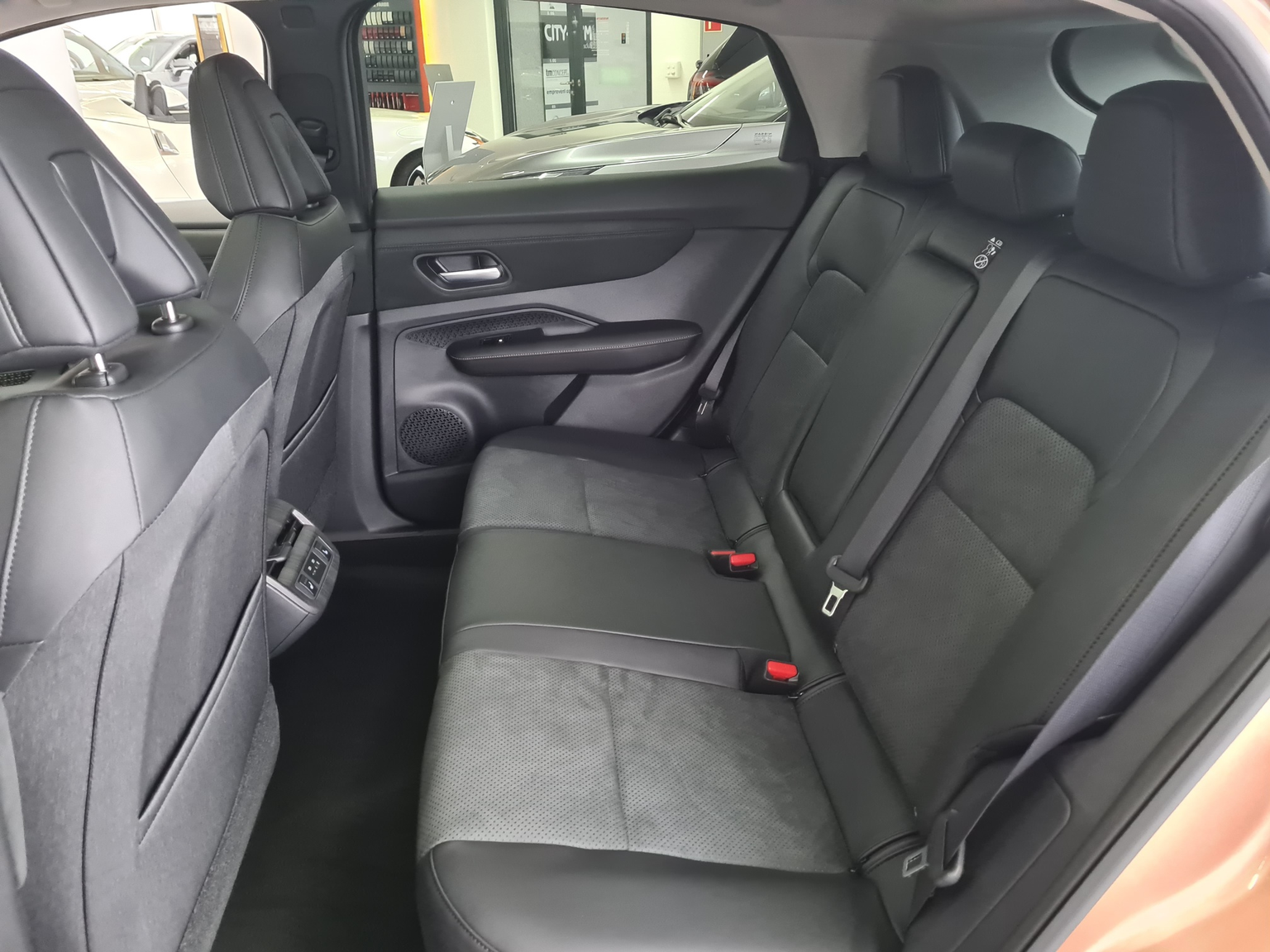 NISSAN Ariya 87 kWh e-4orce Evolve Allrad