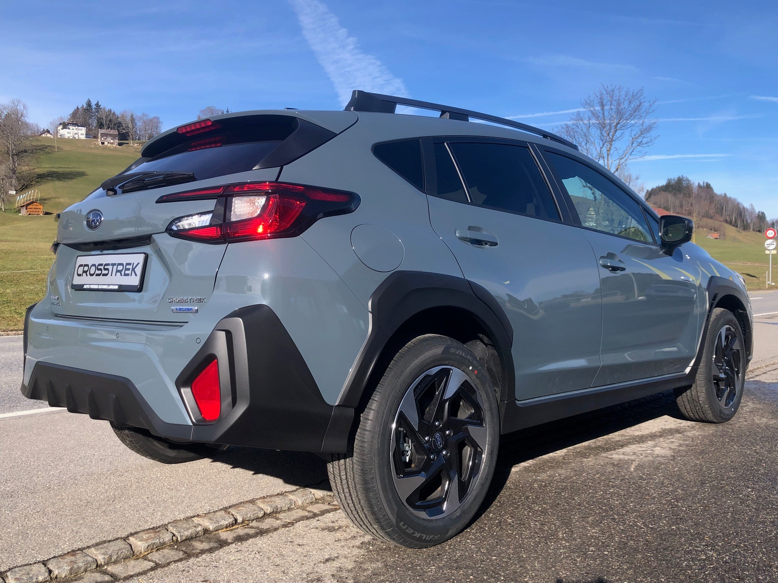 SUBARU Crosstrek 2.0 e-Boxer Swiss Plus AWD Lineartronic