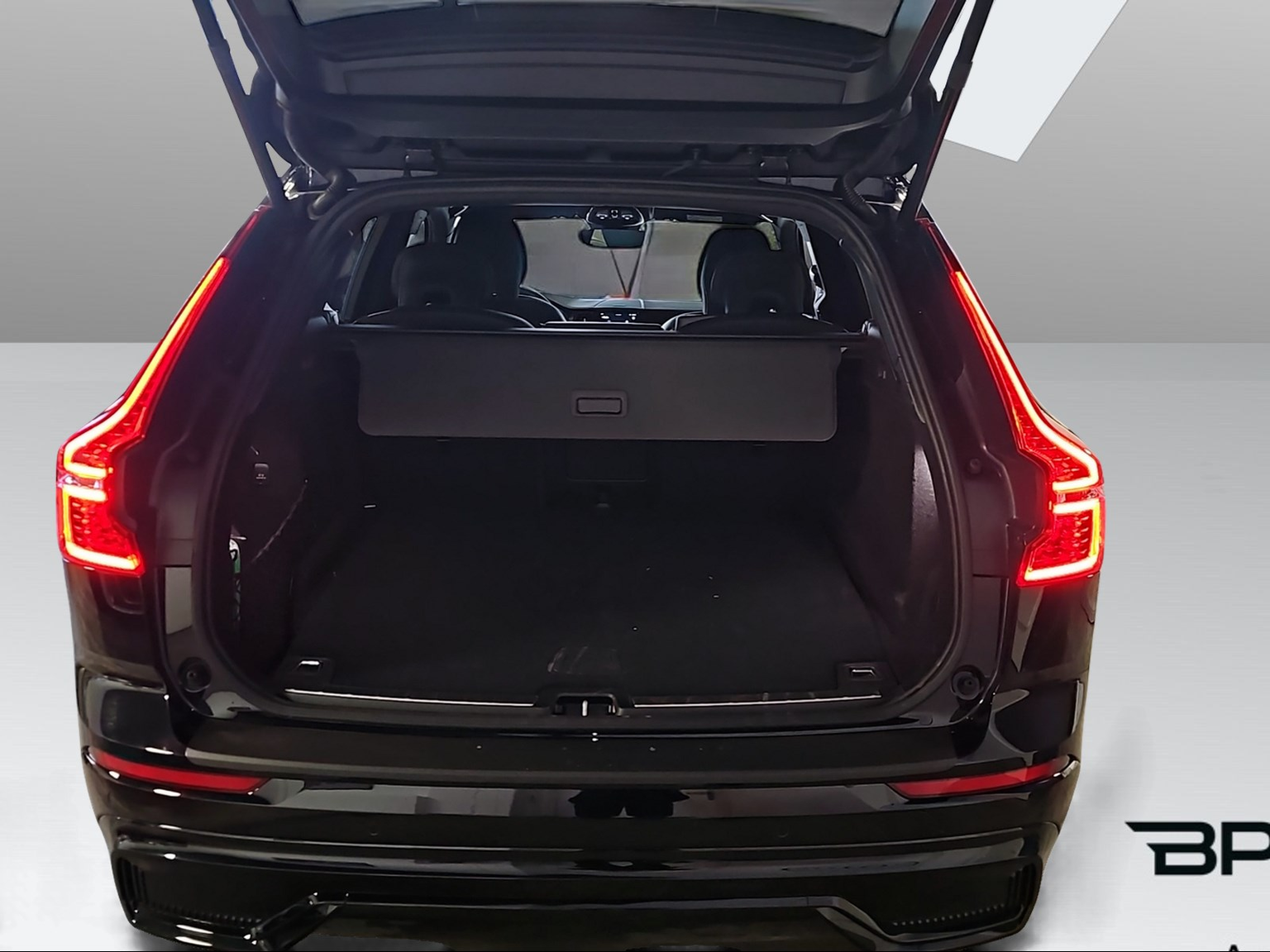 VOLVO XC60 2.0 T6 TE Plus Dark eAWD