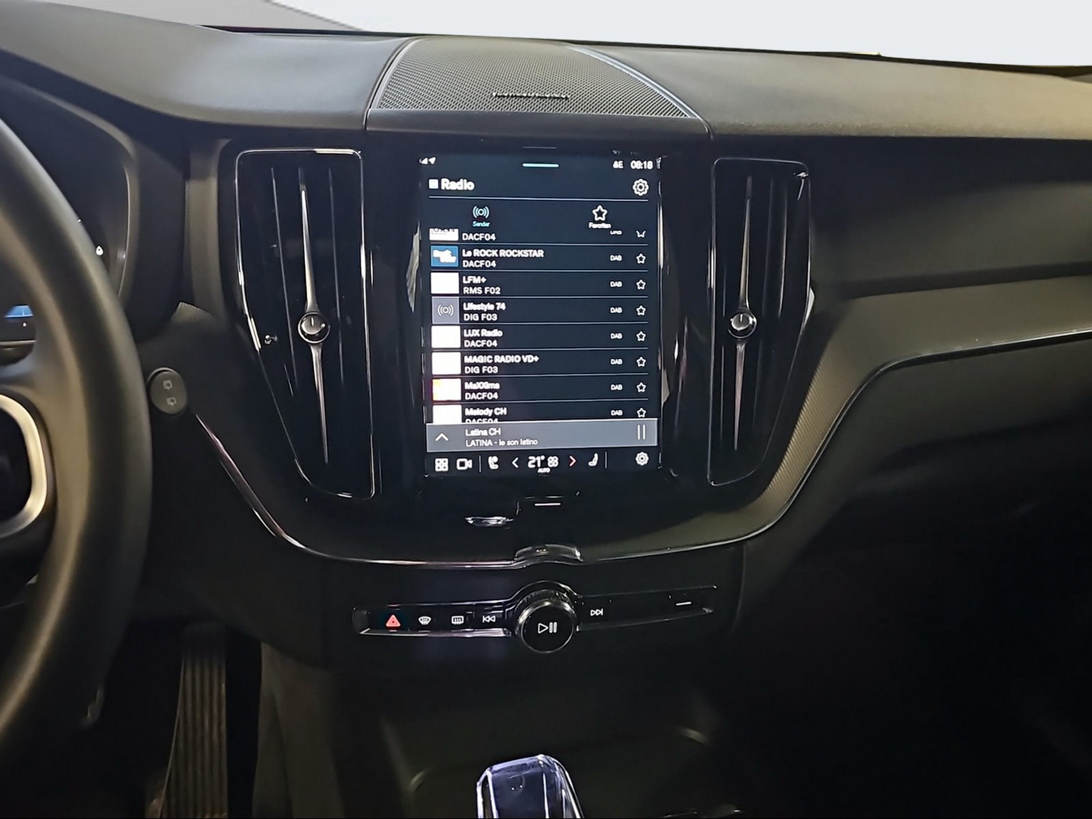 VOLVO XC60 2.0 T6 TE Plus Dark eAWD