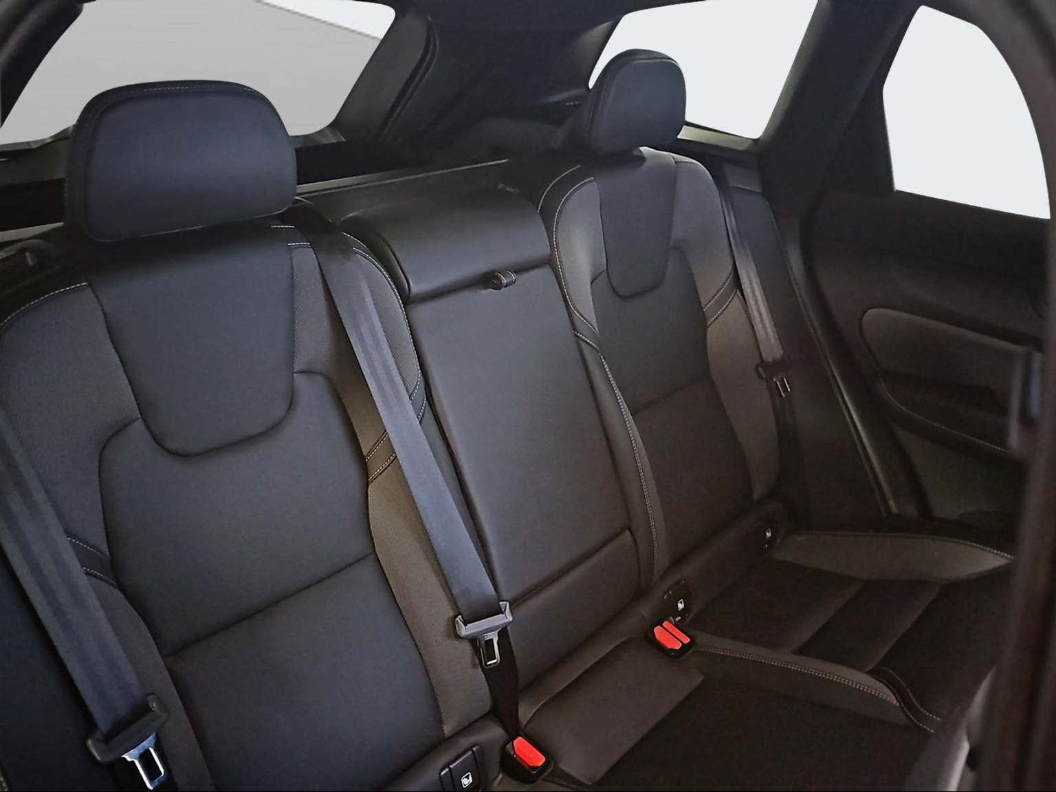 VOLVO XC60 2.0 T6 TE Plus Dark eAWD