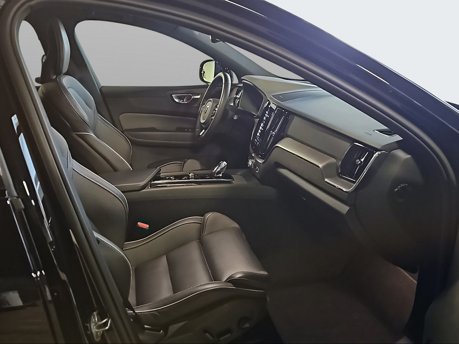 VOLVO XC60 2.0 T6 TE Plus Dark eAWD