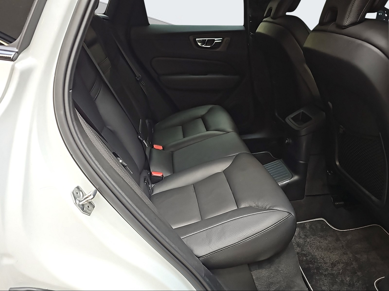 VOLVO XC60 2.0 T8 TE R-Design eAWD