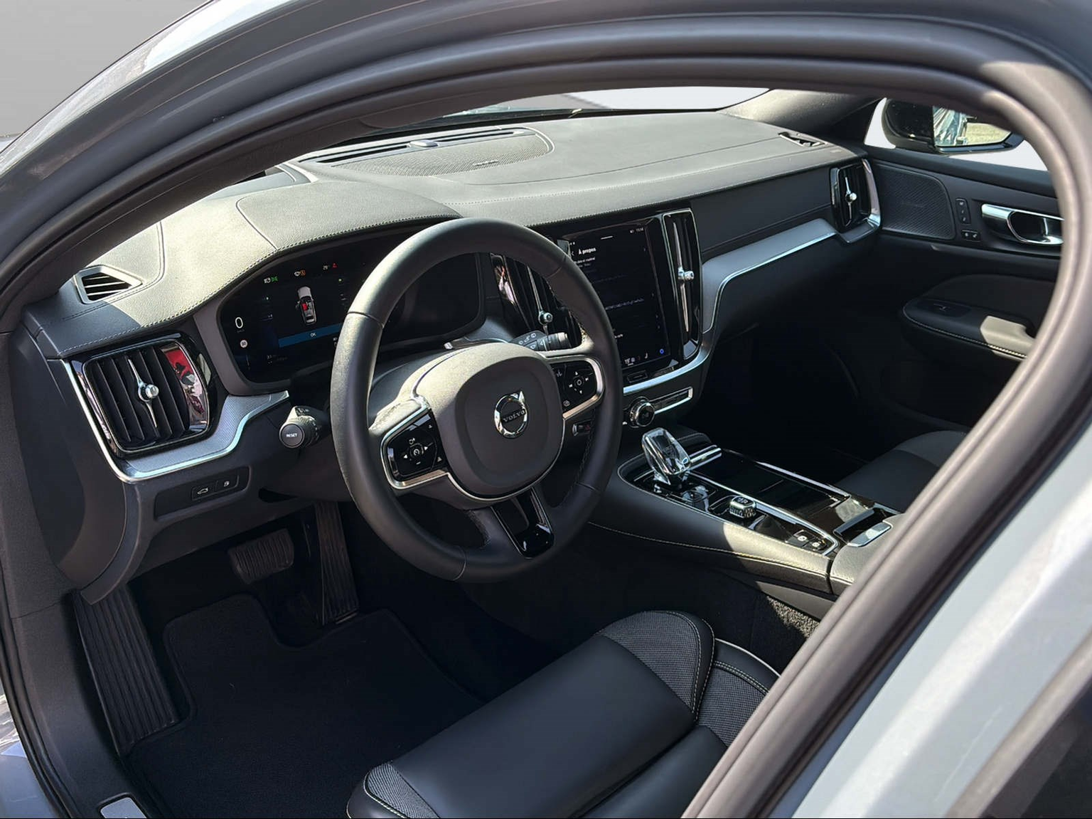 VOLVO V60 T8 eAWD Ultim Dark