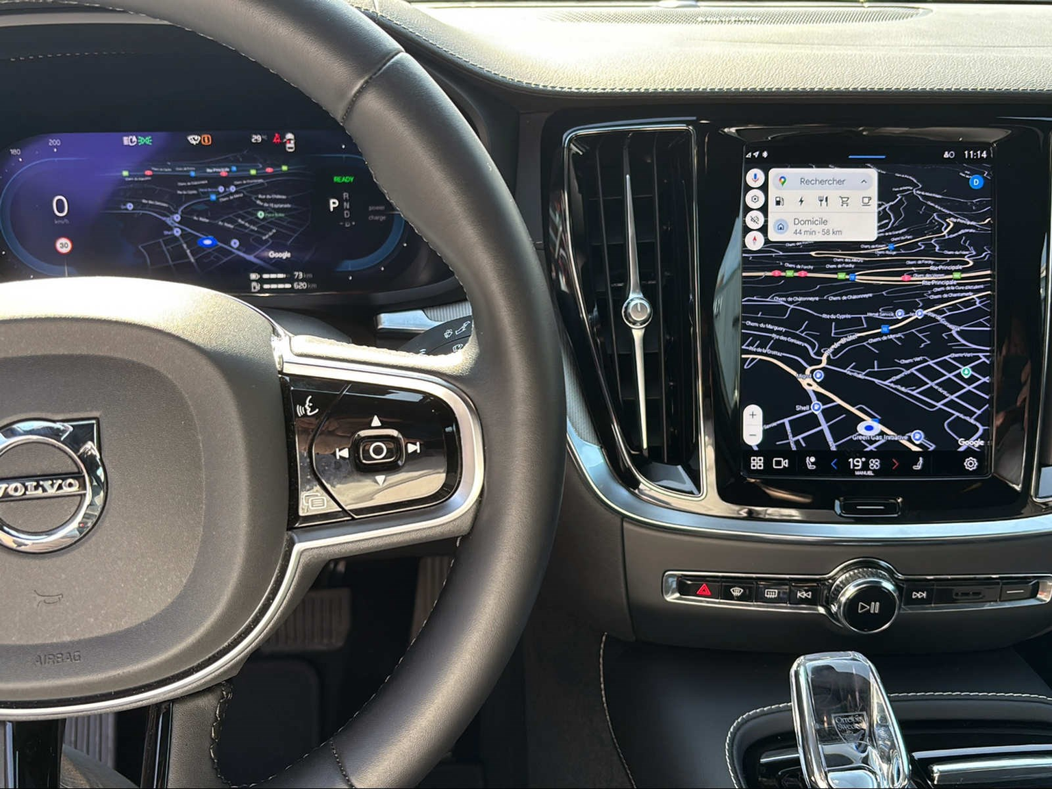 VOLVO V60 T8 eAWD Ultim Dark