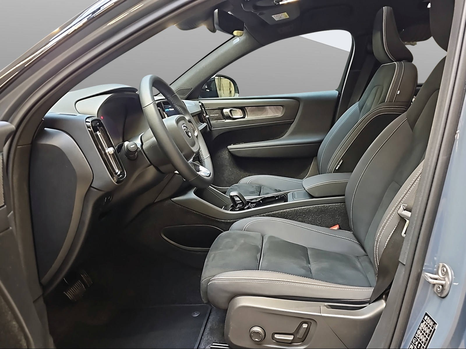 VOLVO C40 Recharge Twin AWD