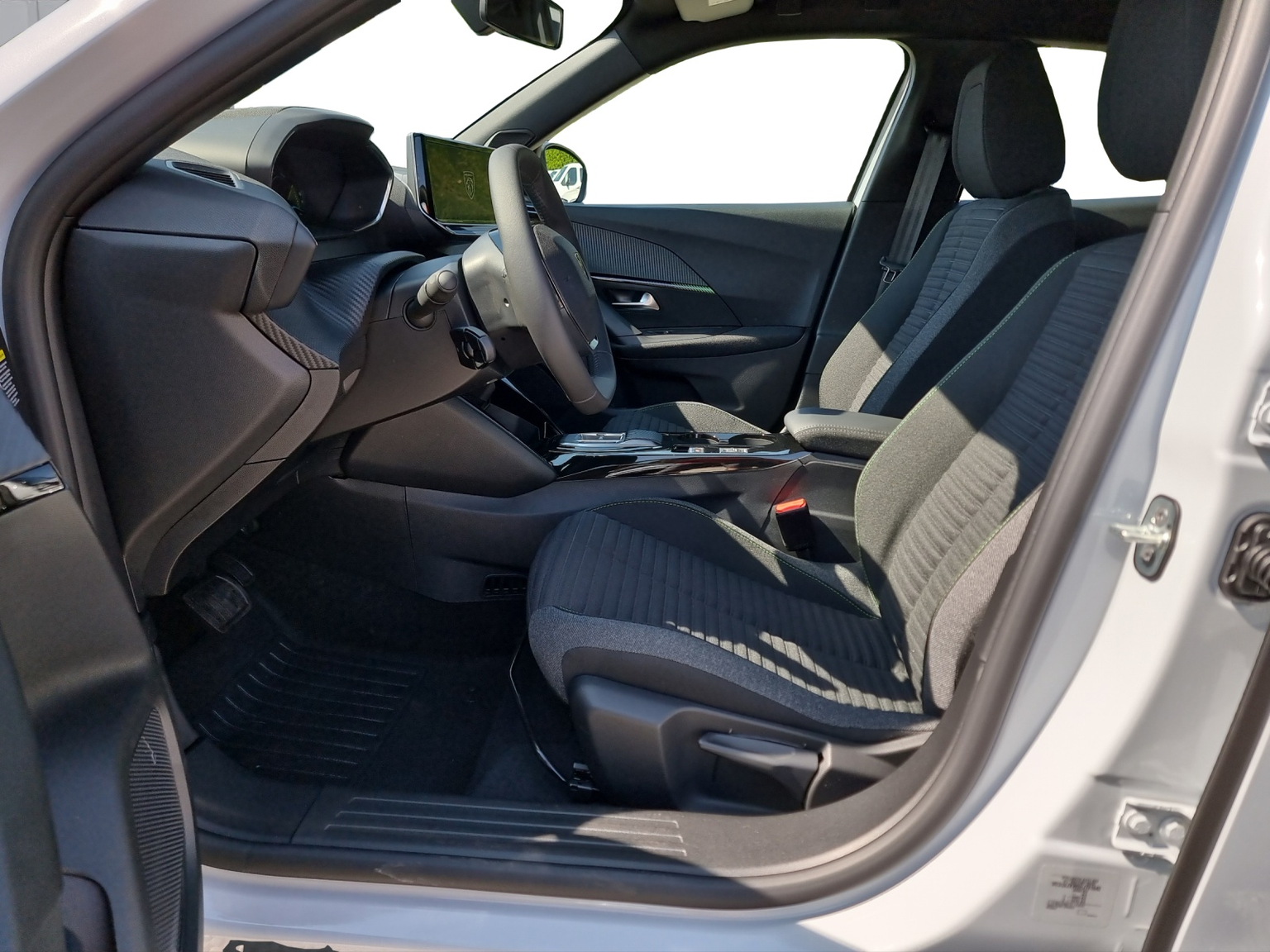 PEUGEOT 2008 156 e Active Active