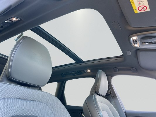 VOLVO XC60 T8 eAWD R-Design