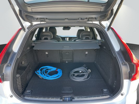VOLVO XC60 T8 eAWD R-Design