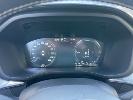 VOLVO XC60 T8 eAWD R-Design