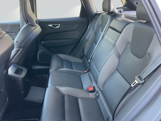VOLVO XC60 T8 eAWD R-Design