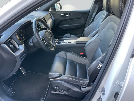 VOLVO XC60 T8 eAWD R-Design
