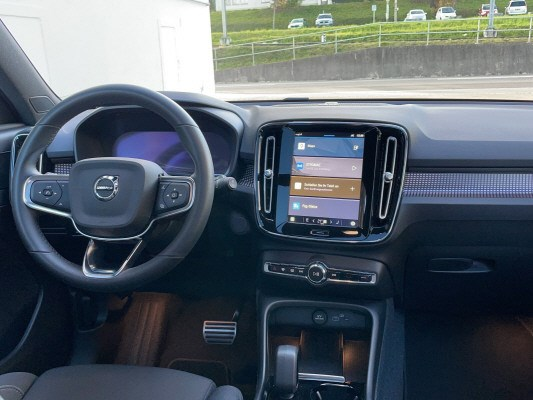 VOLVO XC40 P8 AWD Elec Pro