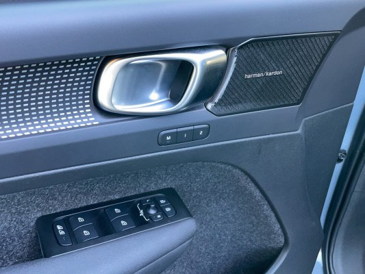 VOLVO XC40 P8 AWD Elec Pro