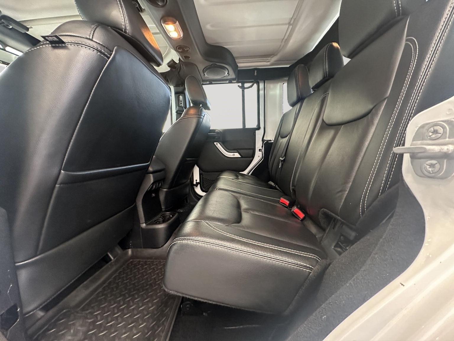 JEEP WRANGLER 3.6 Unl. Sahara