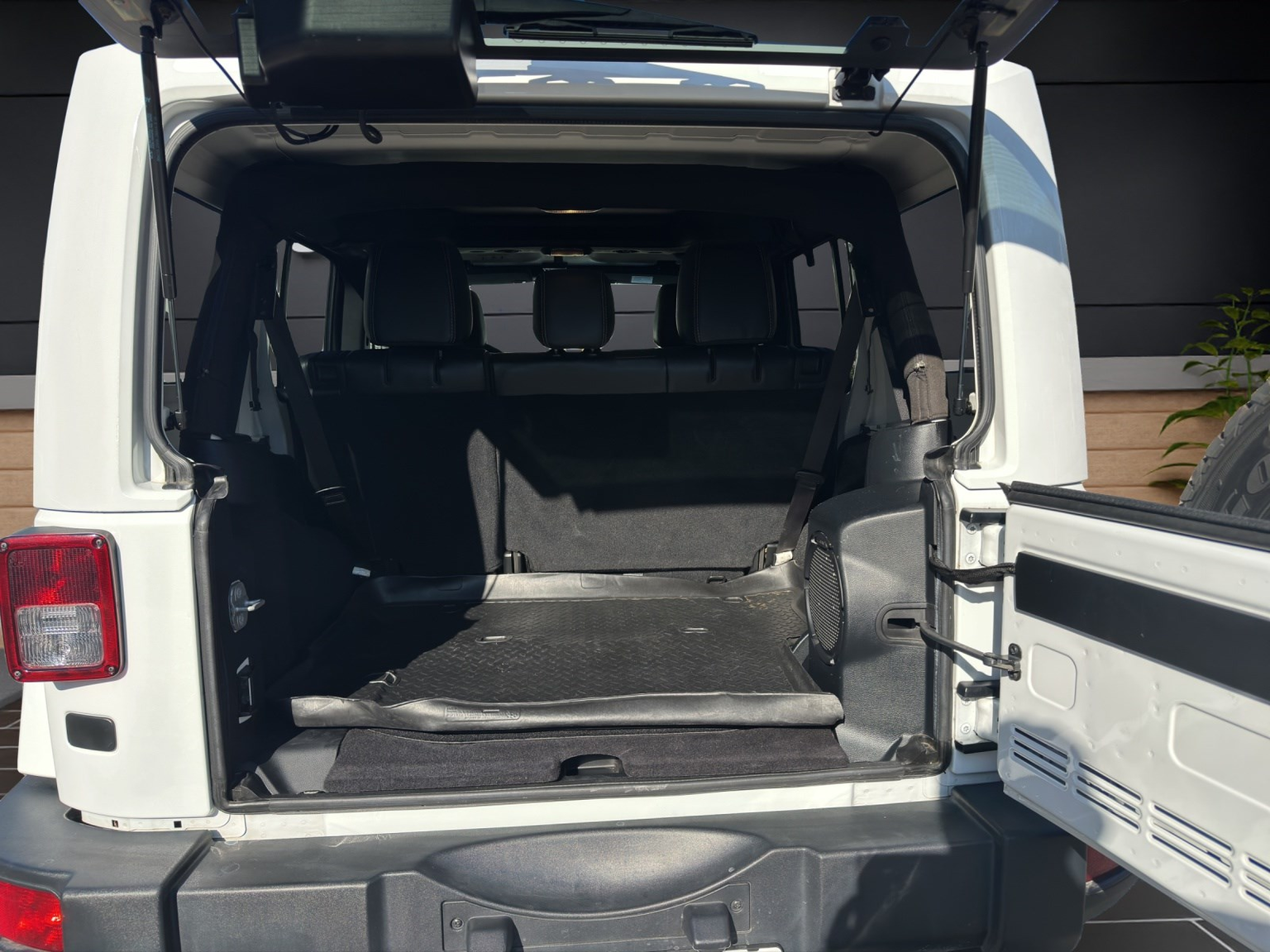 JEEP WRANGLER 3.6 Unl. Sahara