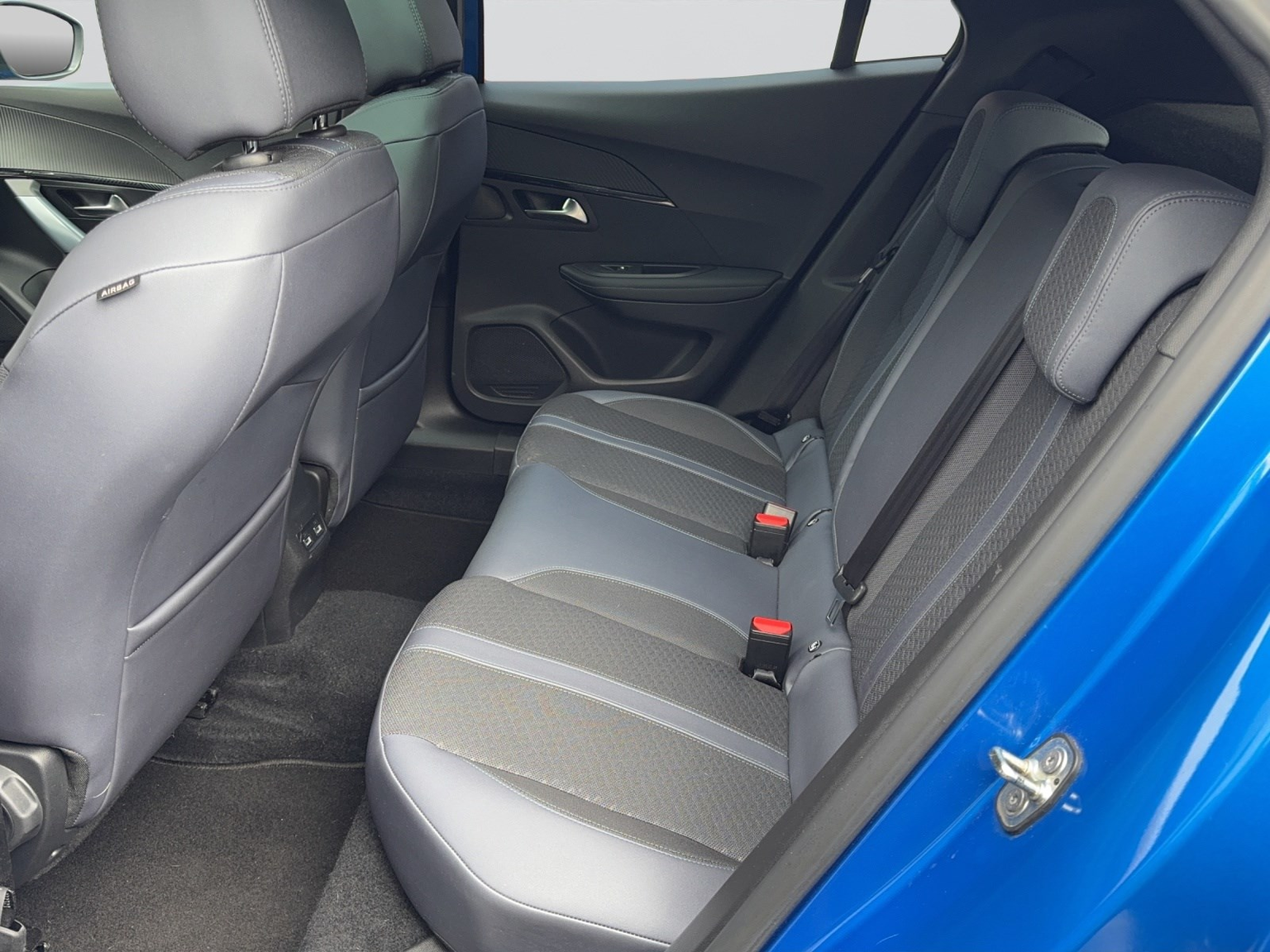 PEUGEOT 2008 e Allure