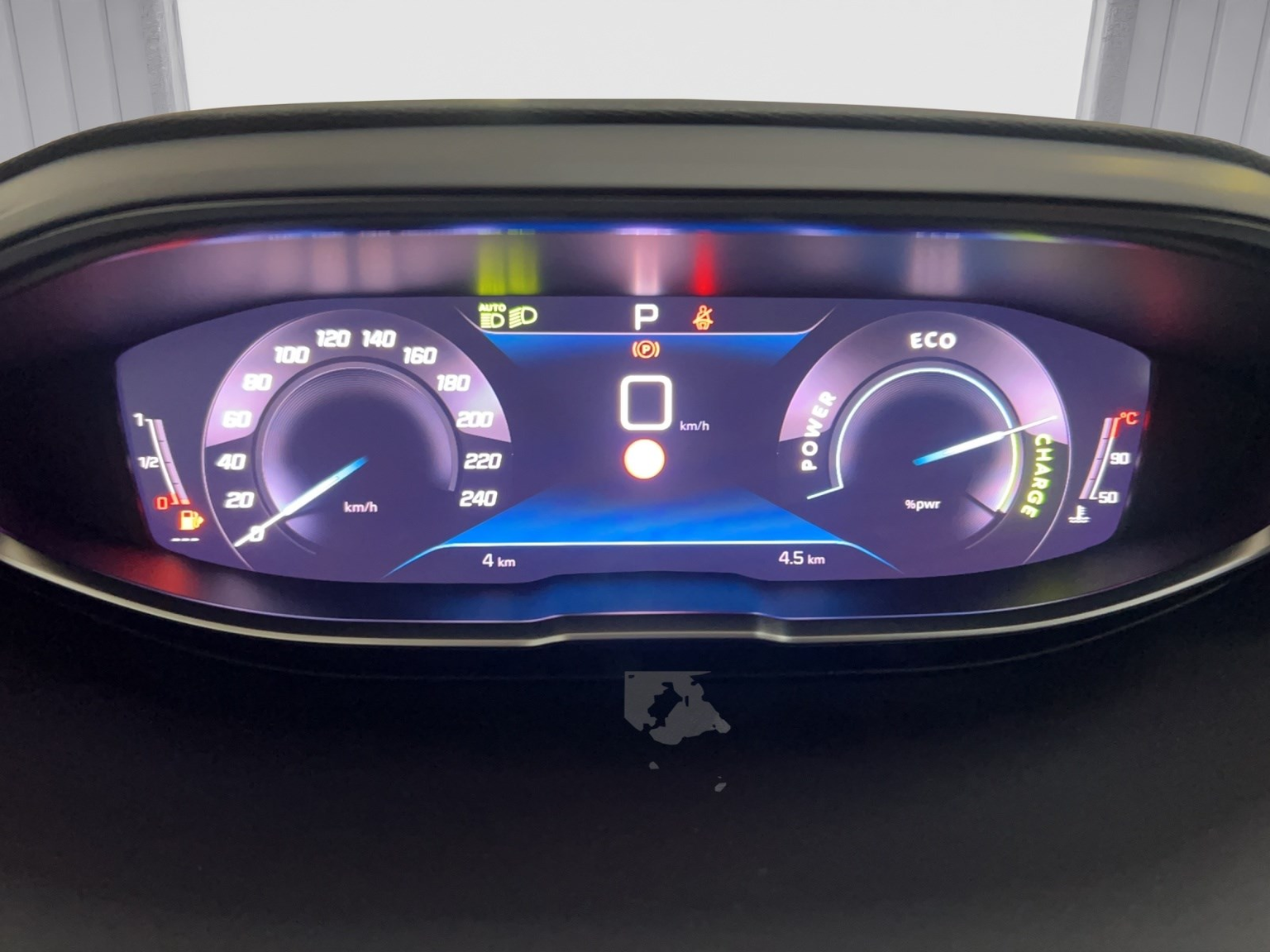 PEUGEOT 3008 136 e-DSC AllureP