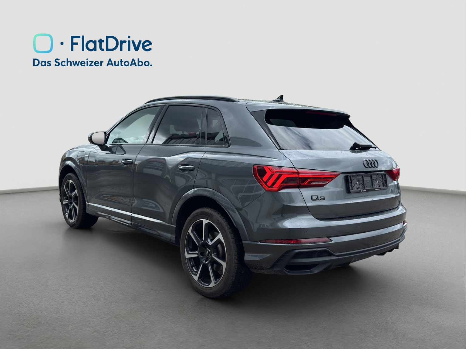 AUDI Q3 45 TFSI e S line