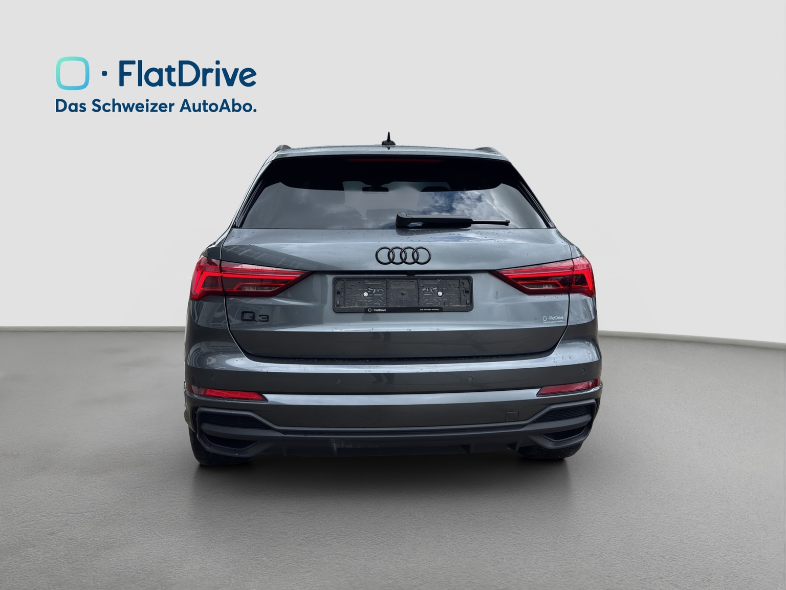 AUDI Q3 45 TFSI e S line