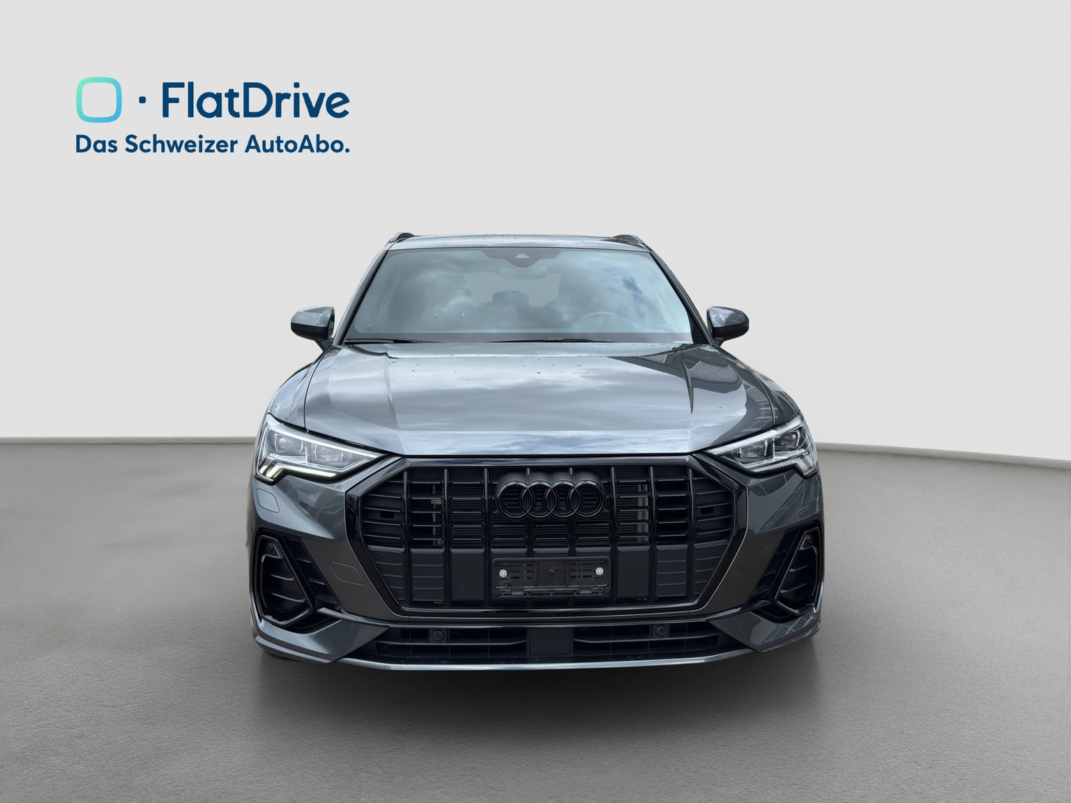 AUDI Q3 45 TFSI e S line
