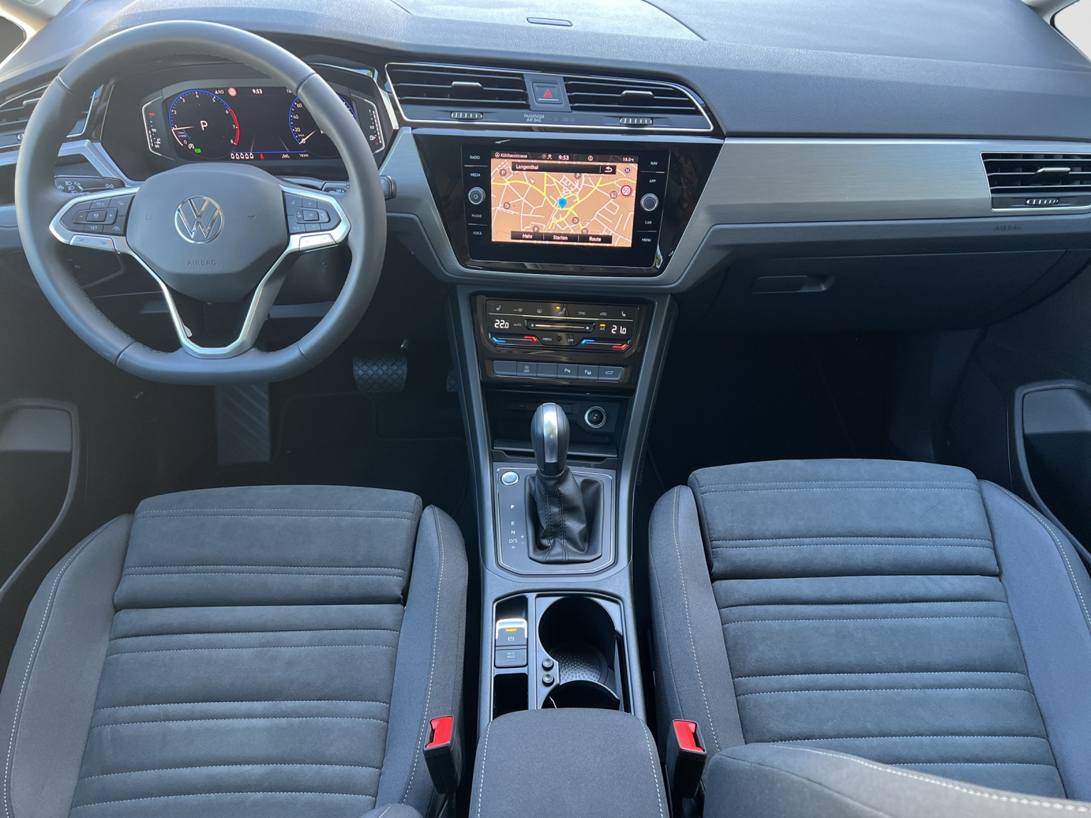 VW TOURAN 1.5 TSI Friends