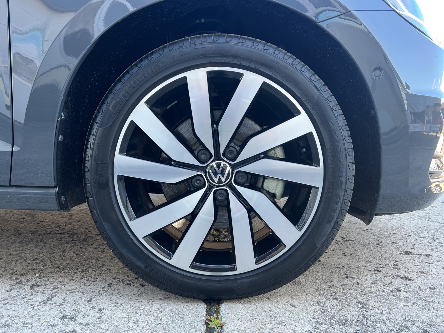 VW TOURAN 1.5 TSI Friends