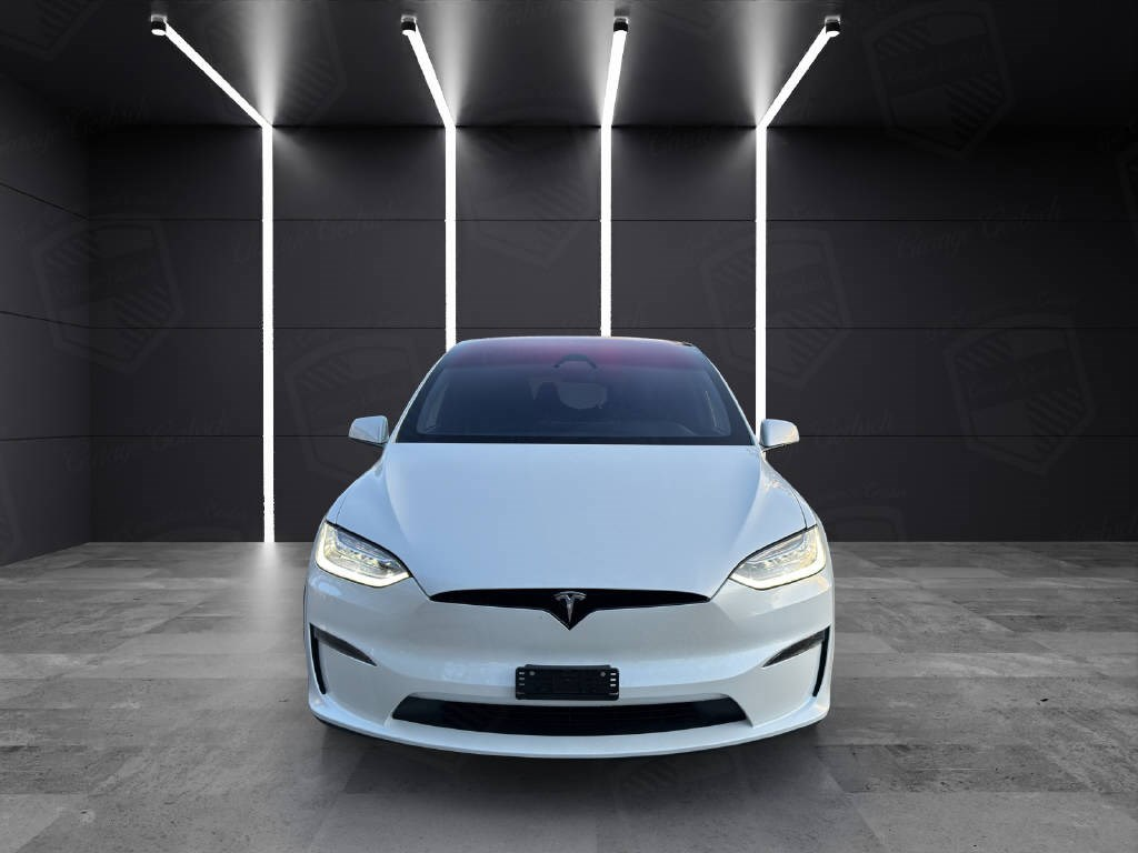 TESLA Model X Plaid