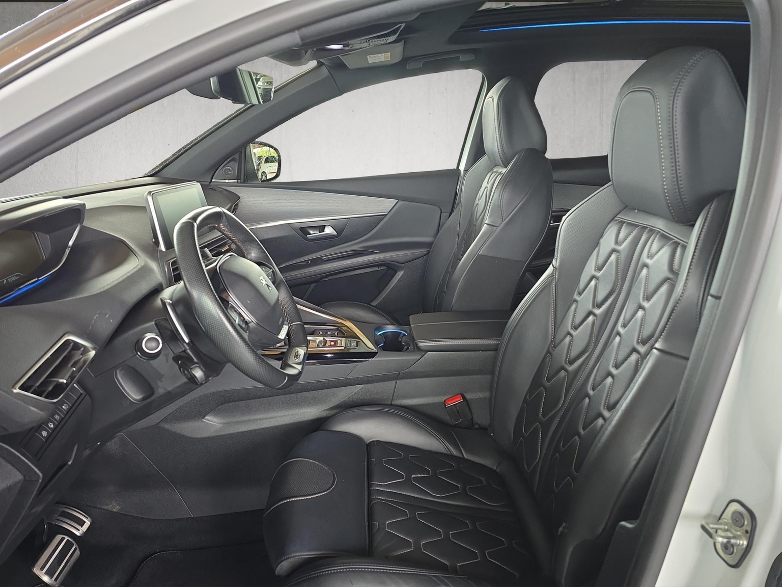 PEUGEOT 3008 1.6 Plug-in Hybrid4 GT