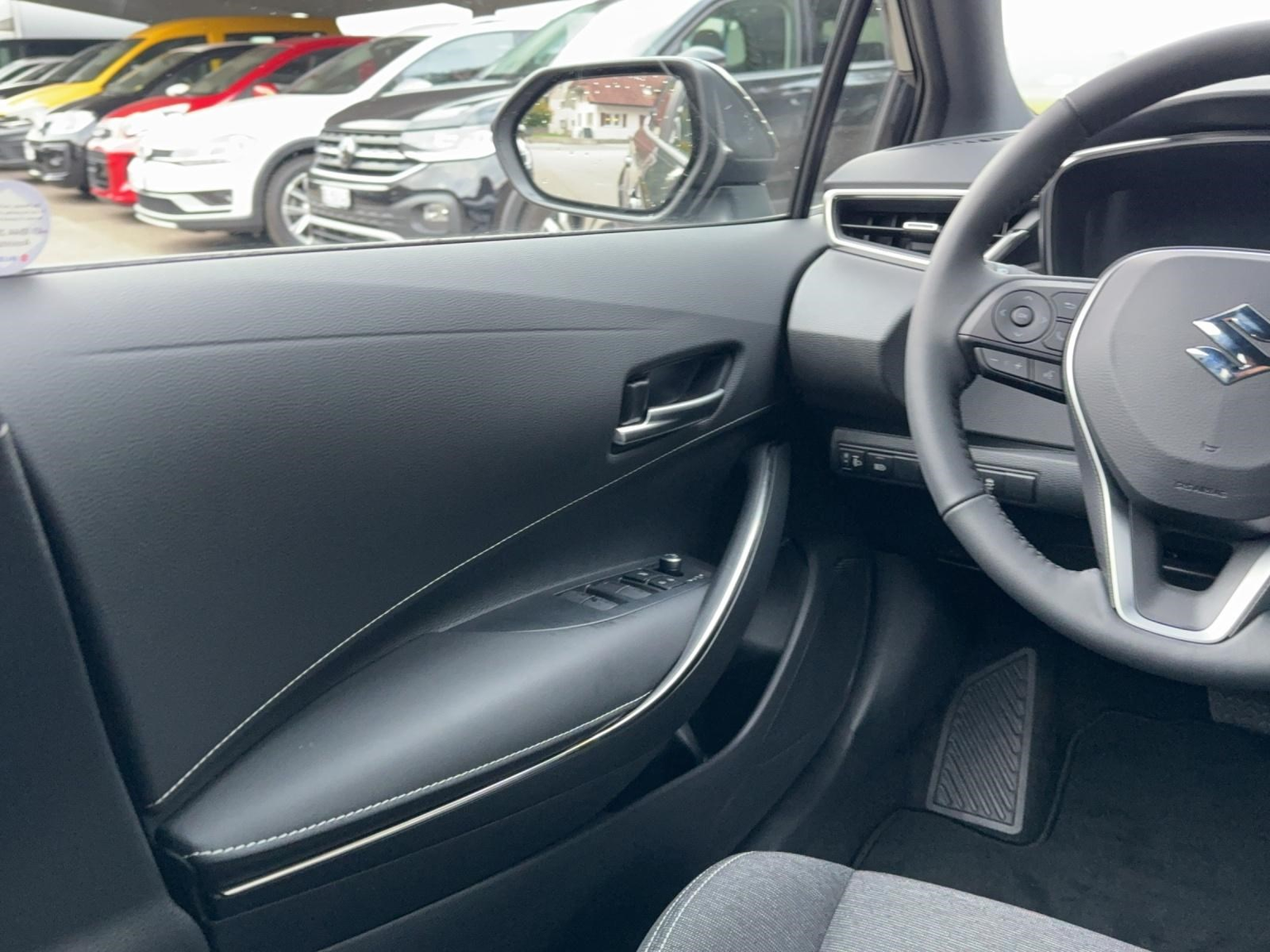 SUZUKI Swace 1.8 Compact Top Hybrid