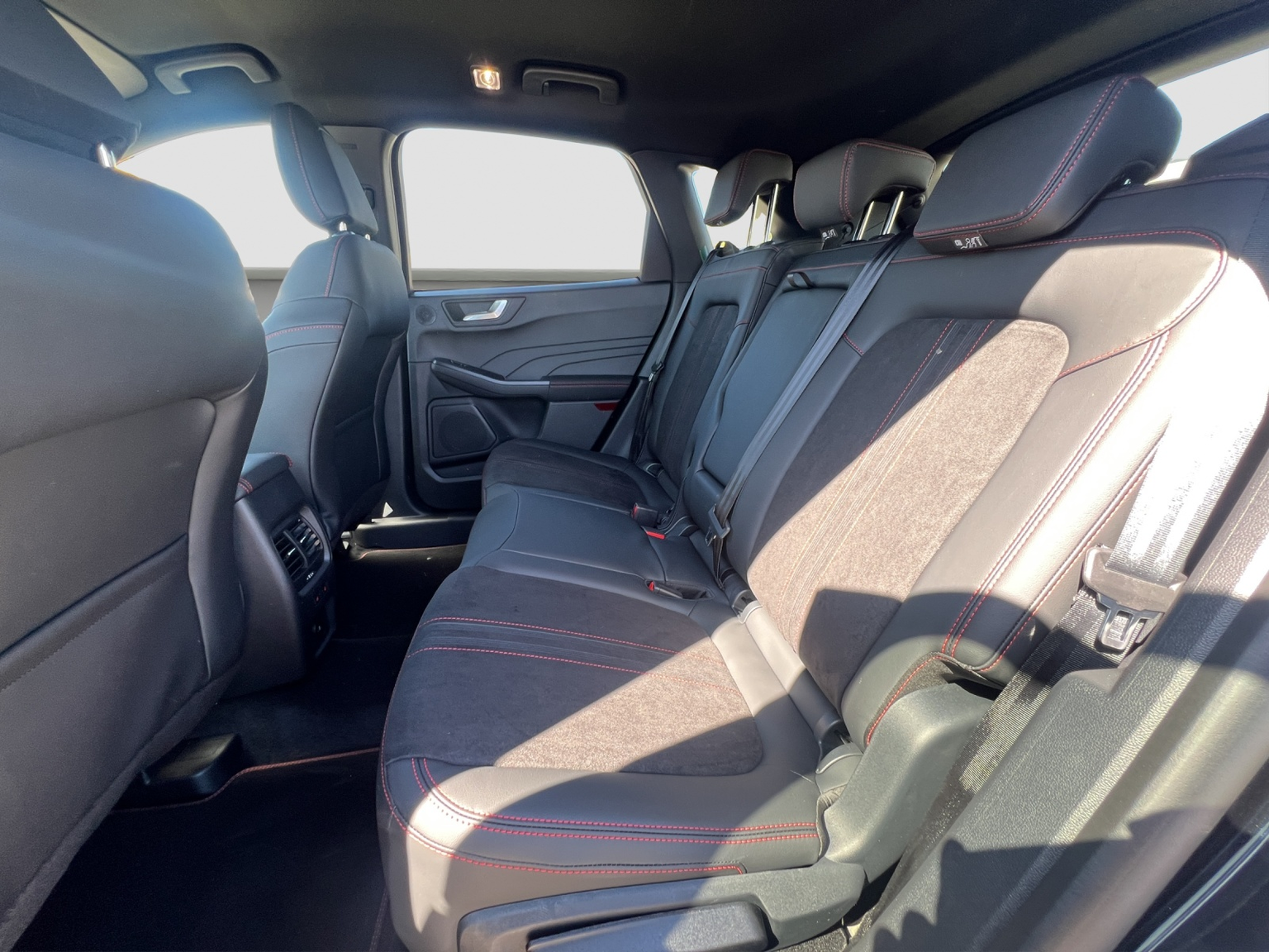 FORD KUGA 2.5 Hybrid ST-Line X