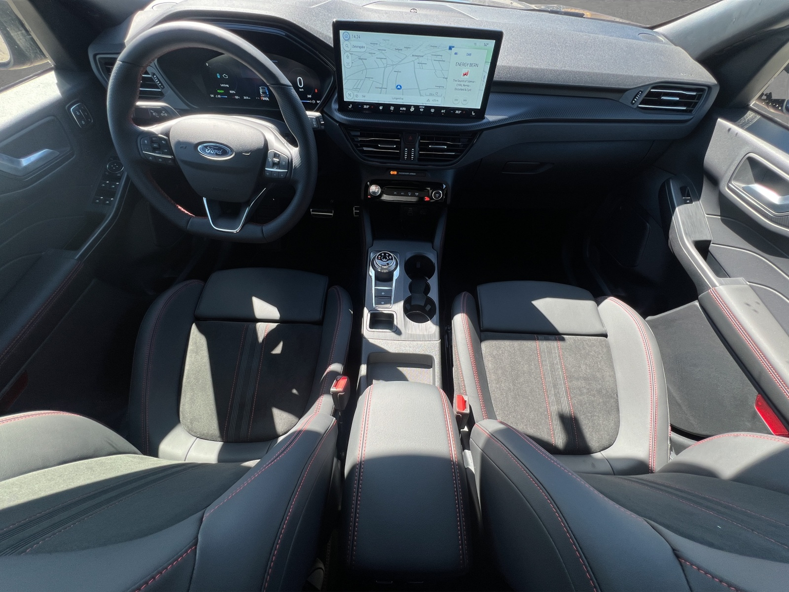 FORD KUGA 2.5 Hybrid ST-Line X