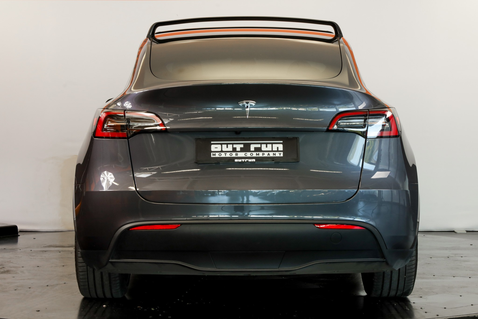 TESLA Model Y RWD