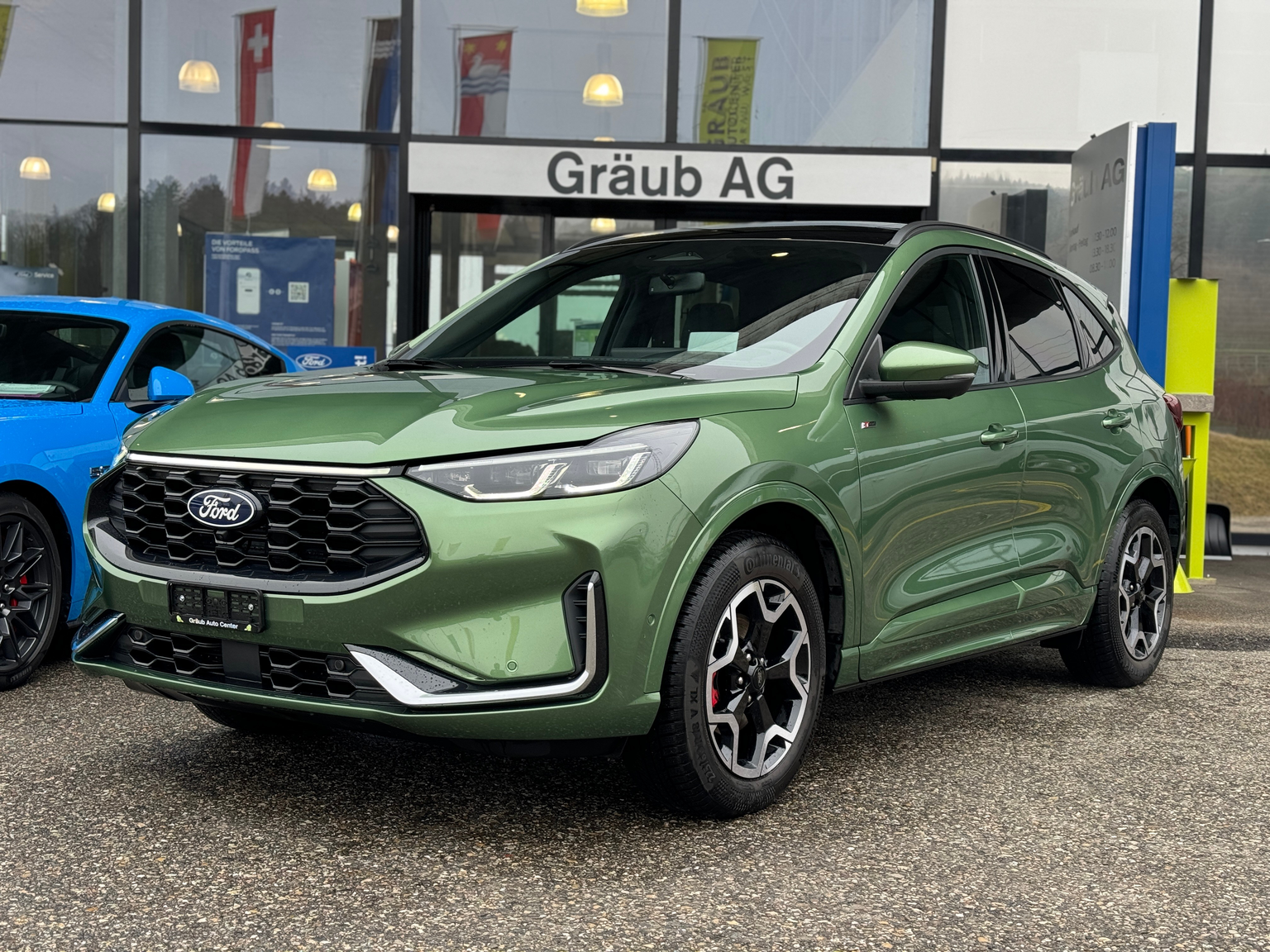 FORD Kuga 2.5 FHEV ST-Line X 4WD Bursting Green
