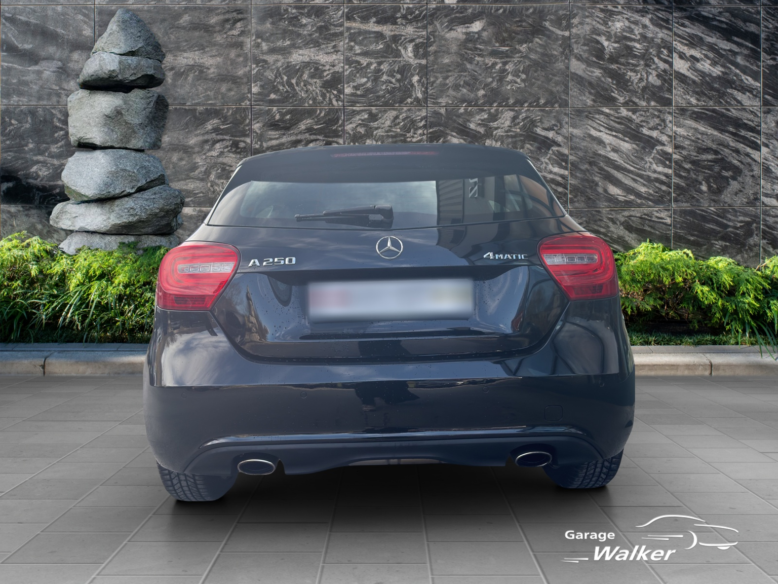 MERCEDES-BENZ A 250 AMG Line