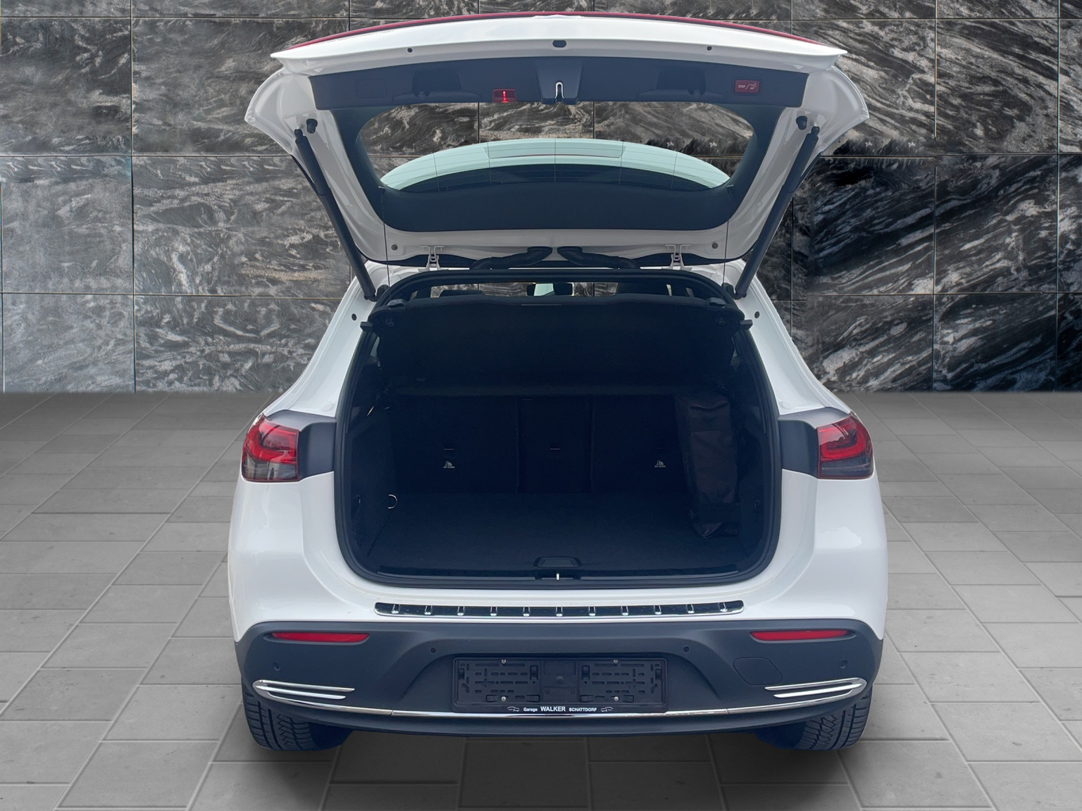 MERCEDES-BENZ EQA 350 4Matic