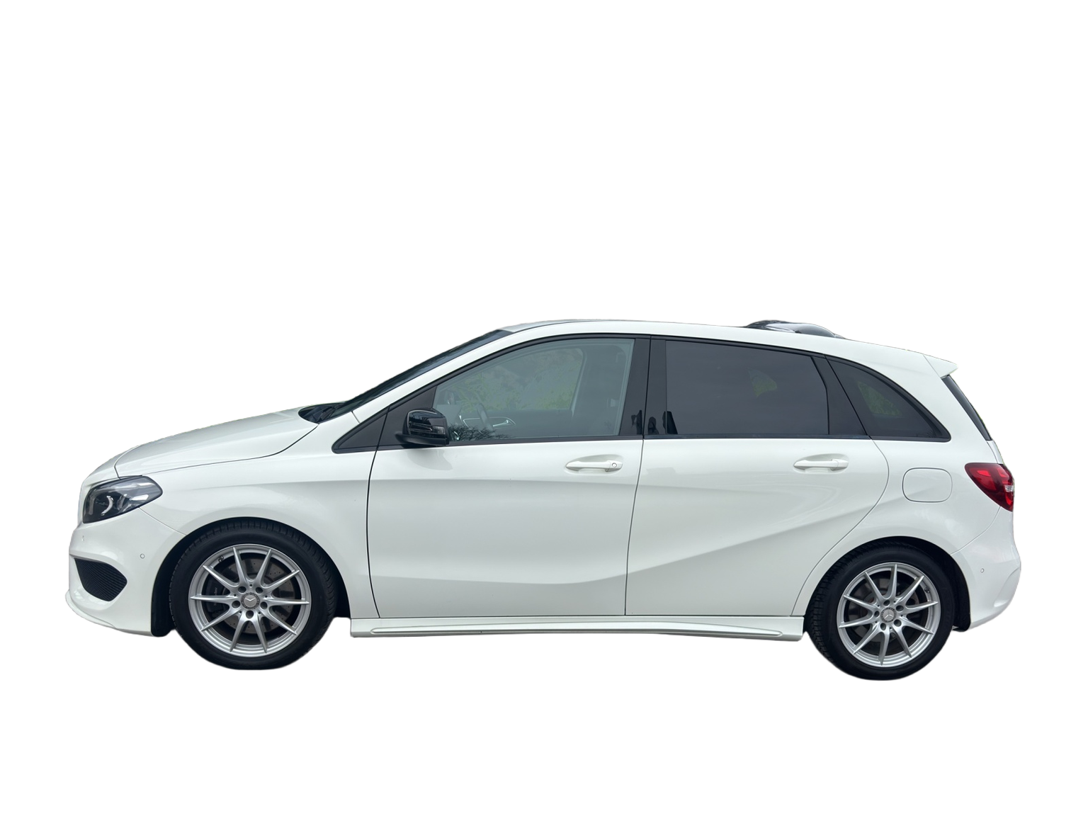 MERCEDES-BENZ B 250 AMG Line