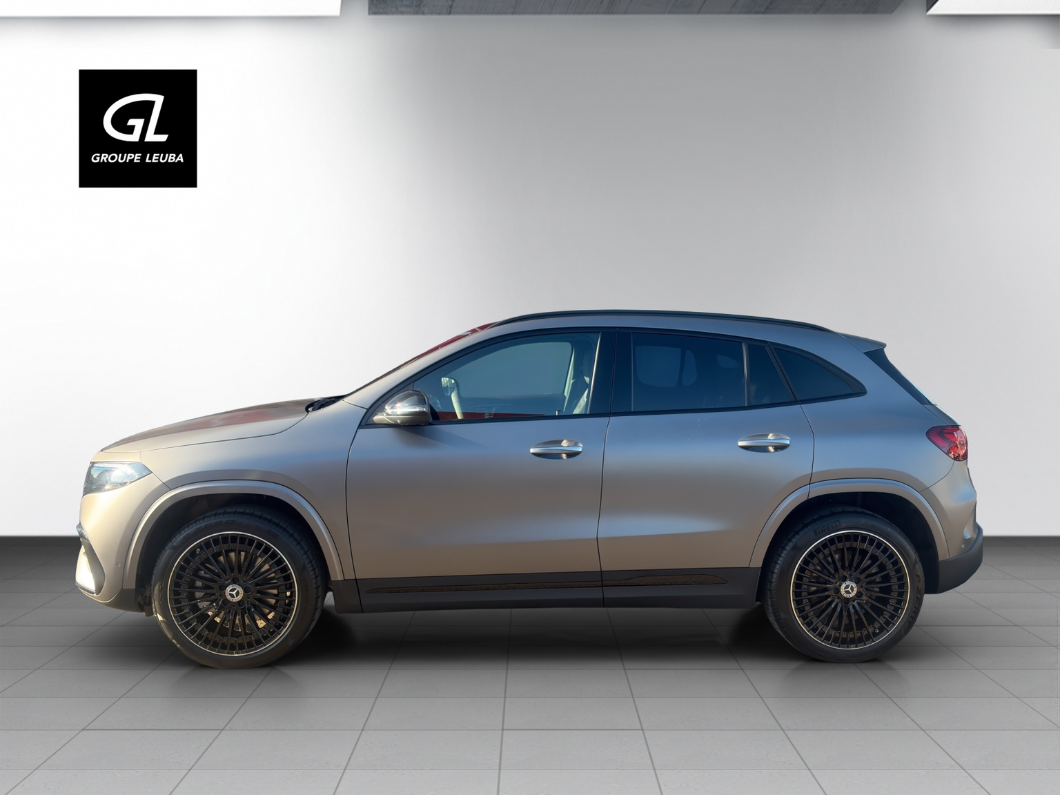 MERCEDES-BENZ EQA 300 66,5kWh 4Matic Excellence