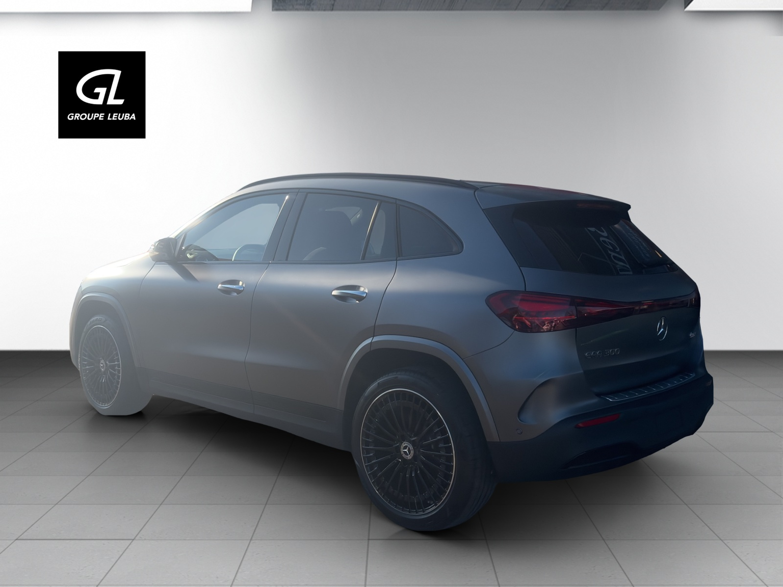 MERCEDES-BENZ EQA 300 66,5kWh 4Matic Excellence