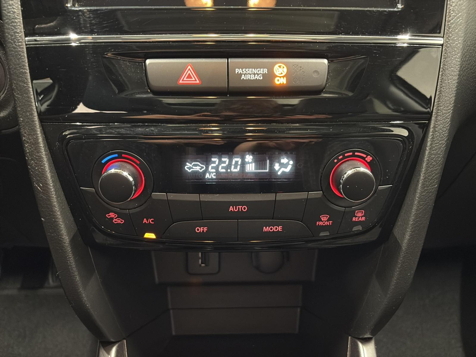 SUZUKI Vitara 1.4 T Compact Top Hybrid 4x4