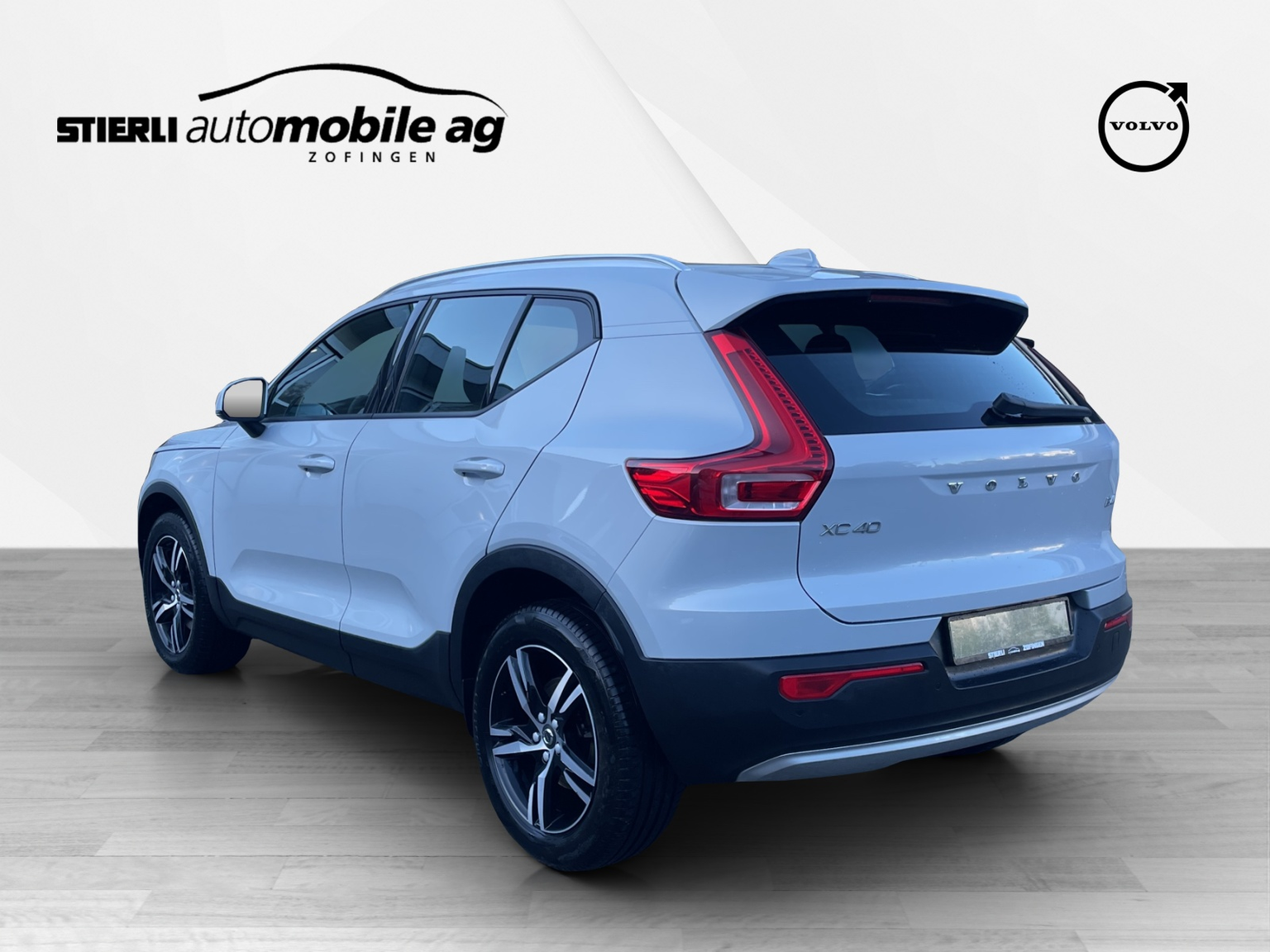 VOLVO XC40 2.0 B4 MH Momentum AWD