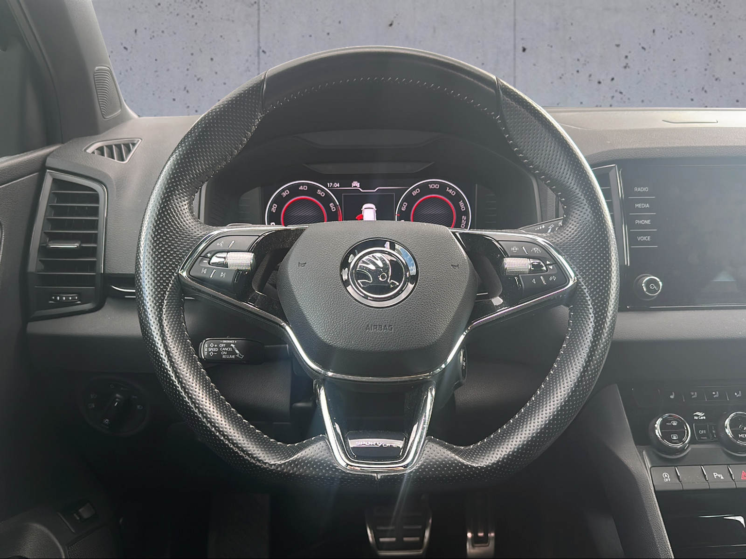 SKODA Karoq 1.5 TSI ACT SportLine DSG