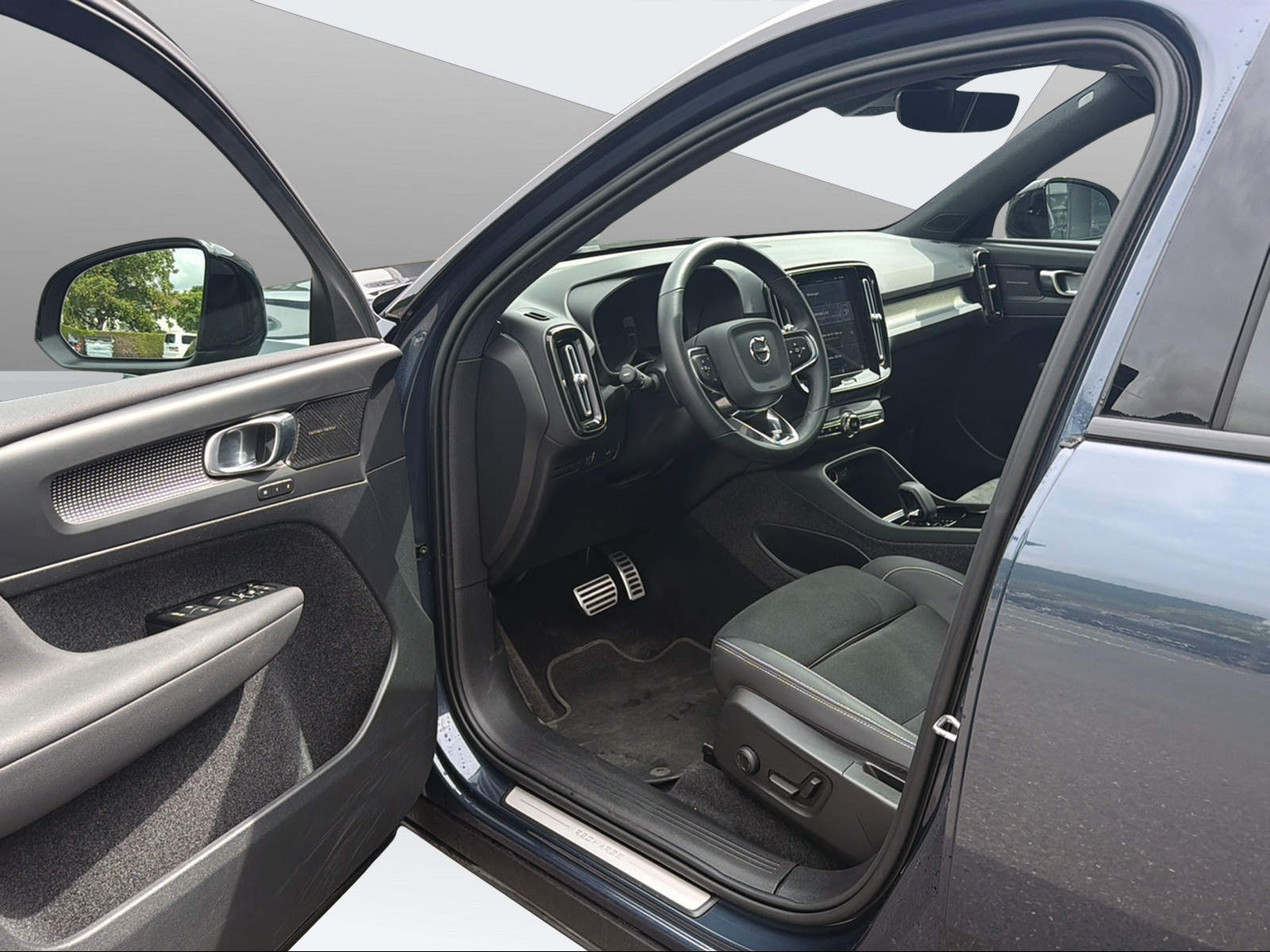 VOLVO XC40 P6 Pro