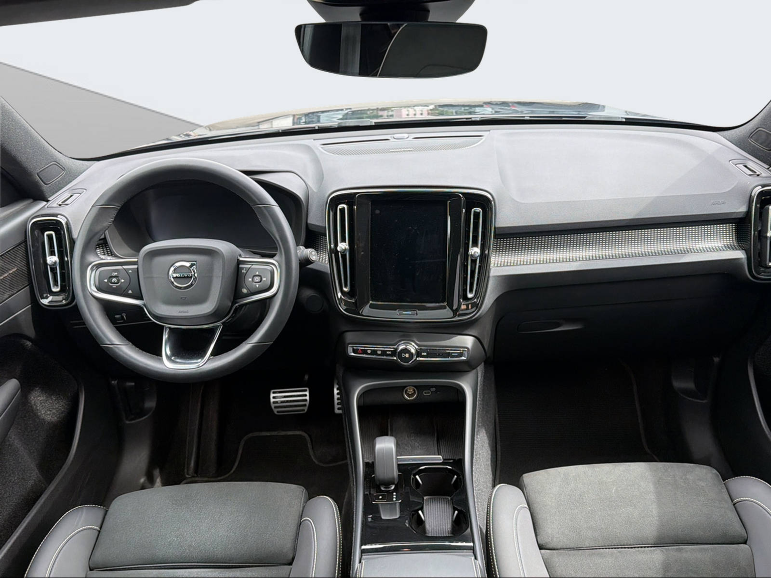 VOLVO XC40 P6 Pro