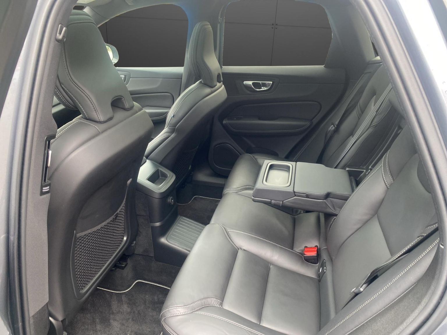 VOLVO XC60 2.0 T6 TE R-Design eAWD