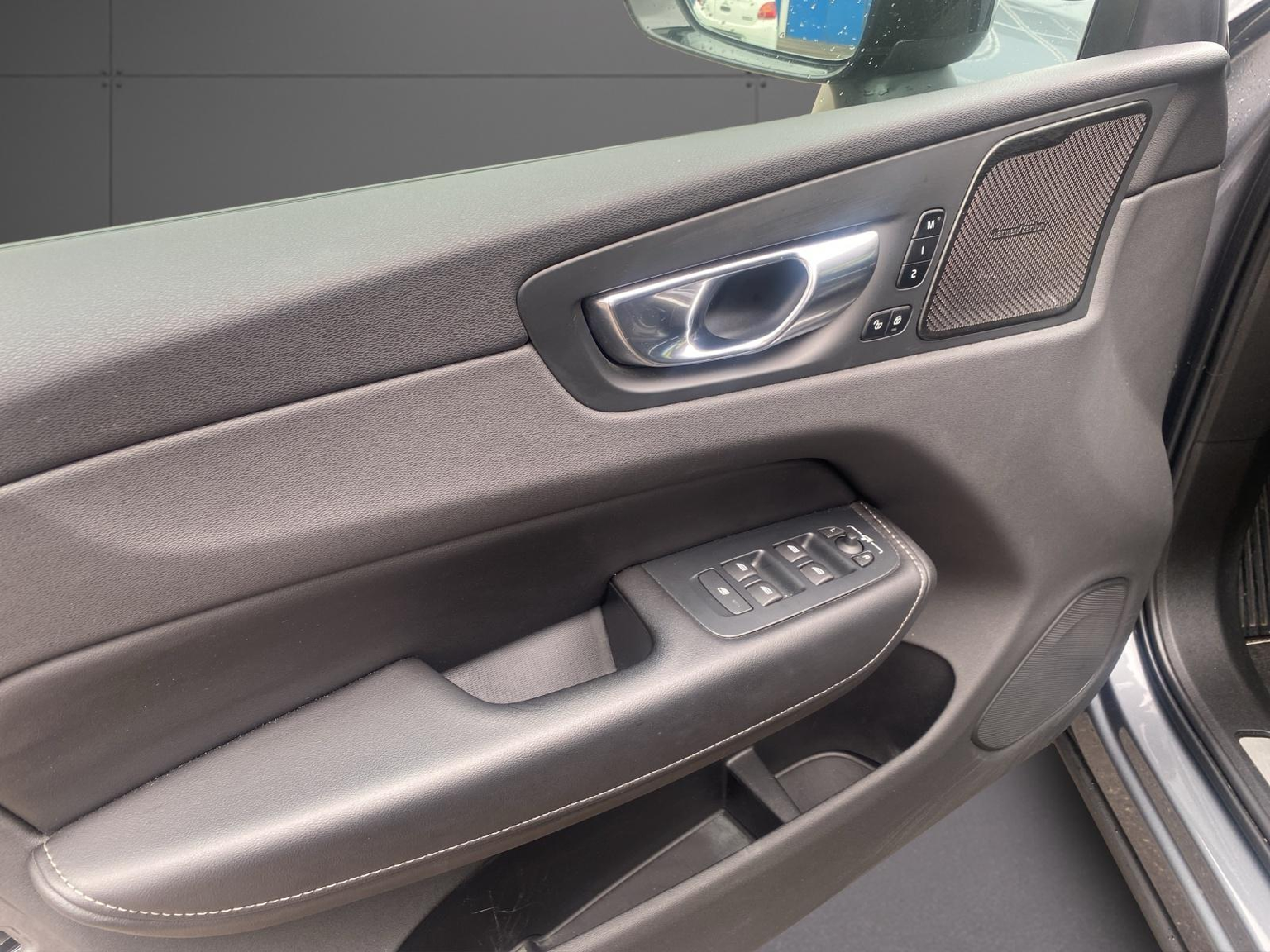 VOLVO XC60 2.0 T6 TE R-Design eAWD