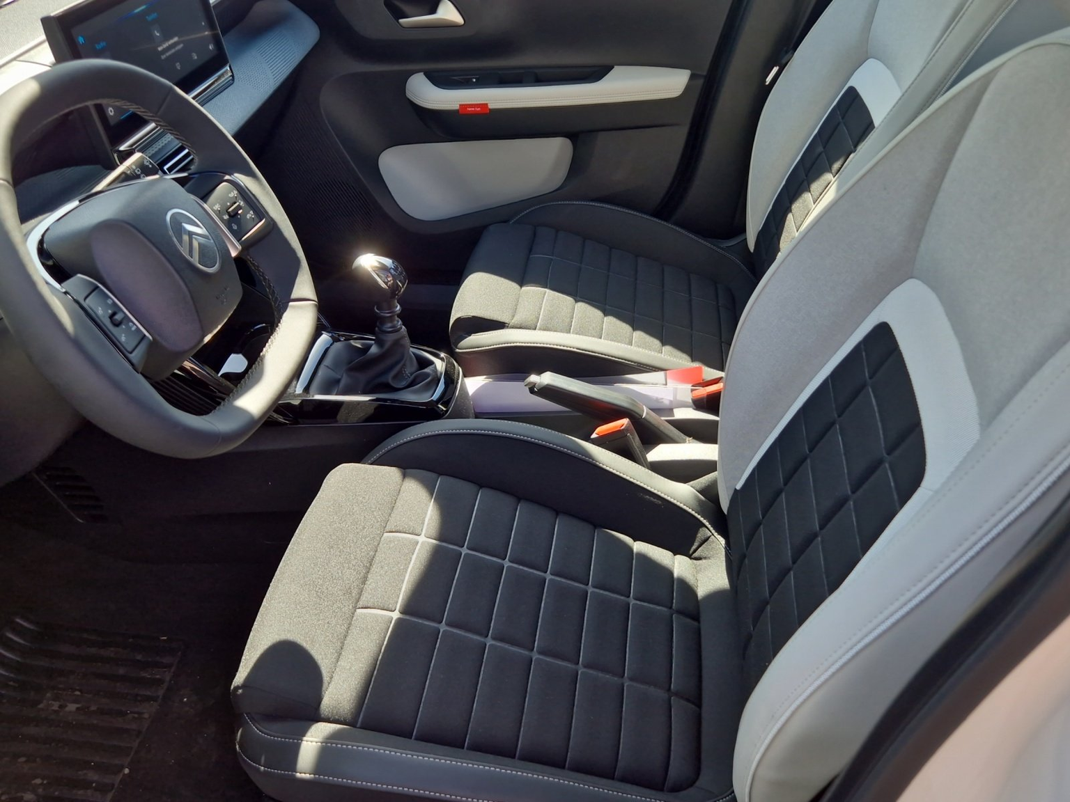 CITROEN C3 1.2 Turbo Plus 100 PS manuell