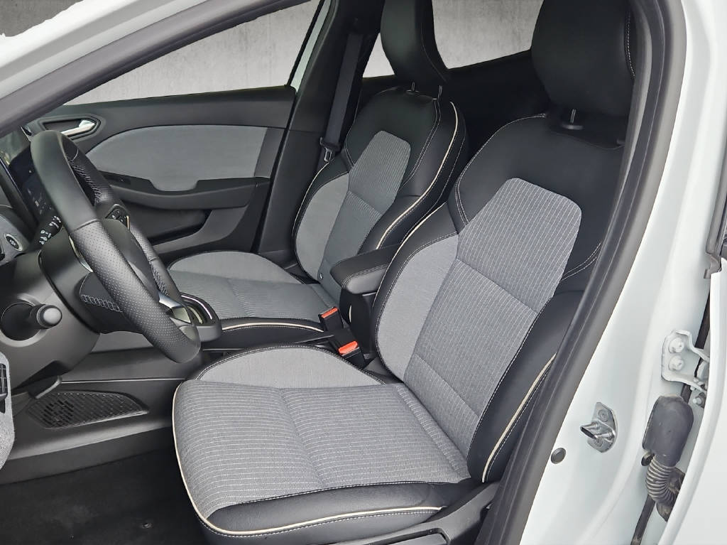 RENAULT Clio 1.6 E-Tech techno Full Hybrid 145PS