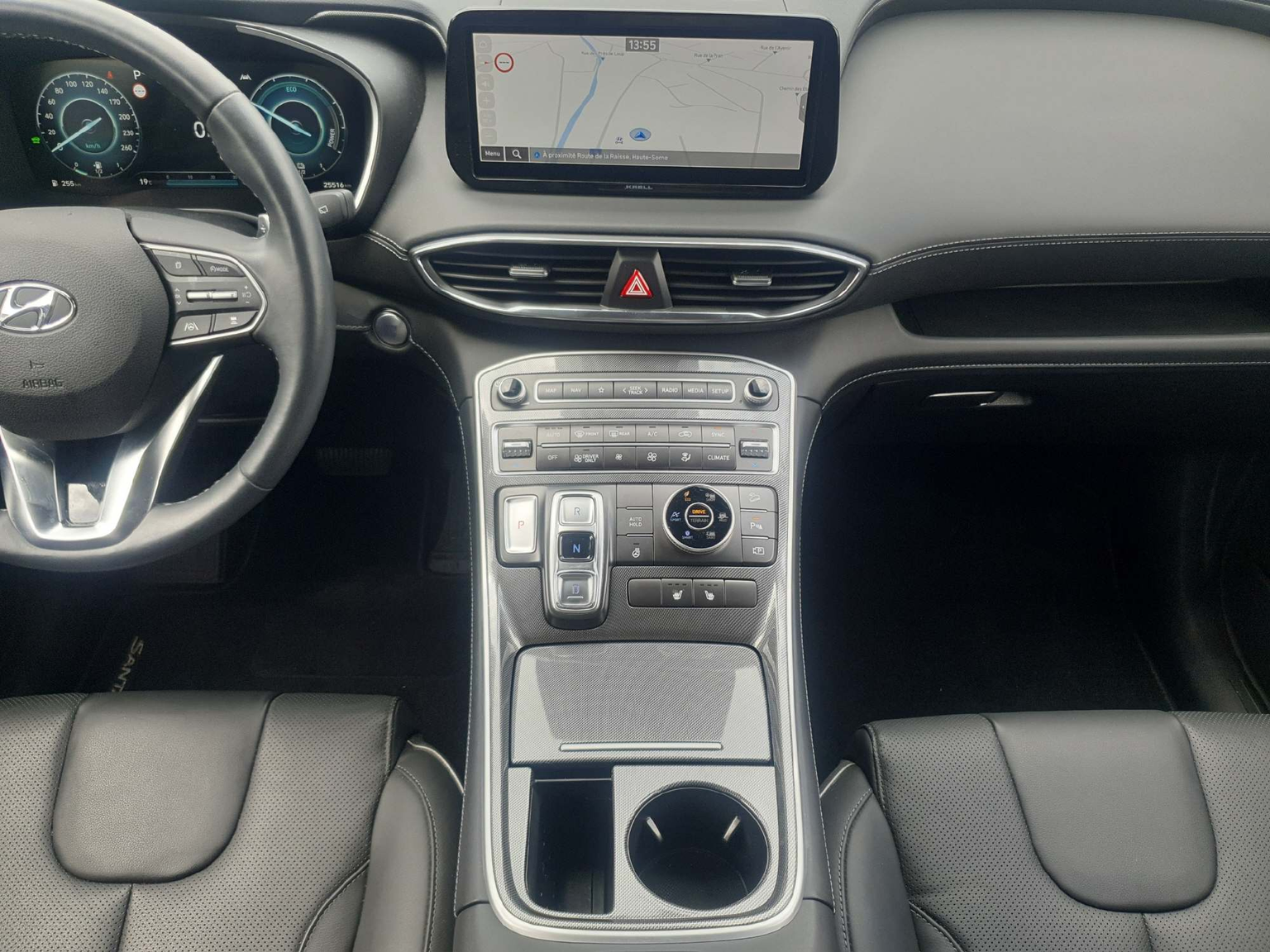 HYUNDAI Santa Fe 1.6 HEV Amplia Auto. 7 places